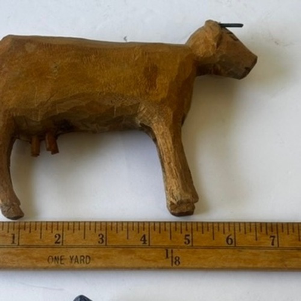 Vintage Rustic Hand Carved Folk Art Dairy Cow Figurine Carved Wood 7" - Picture 6 of 7